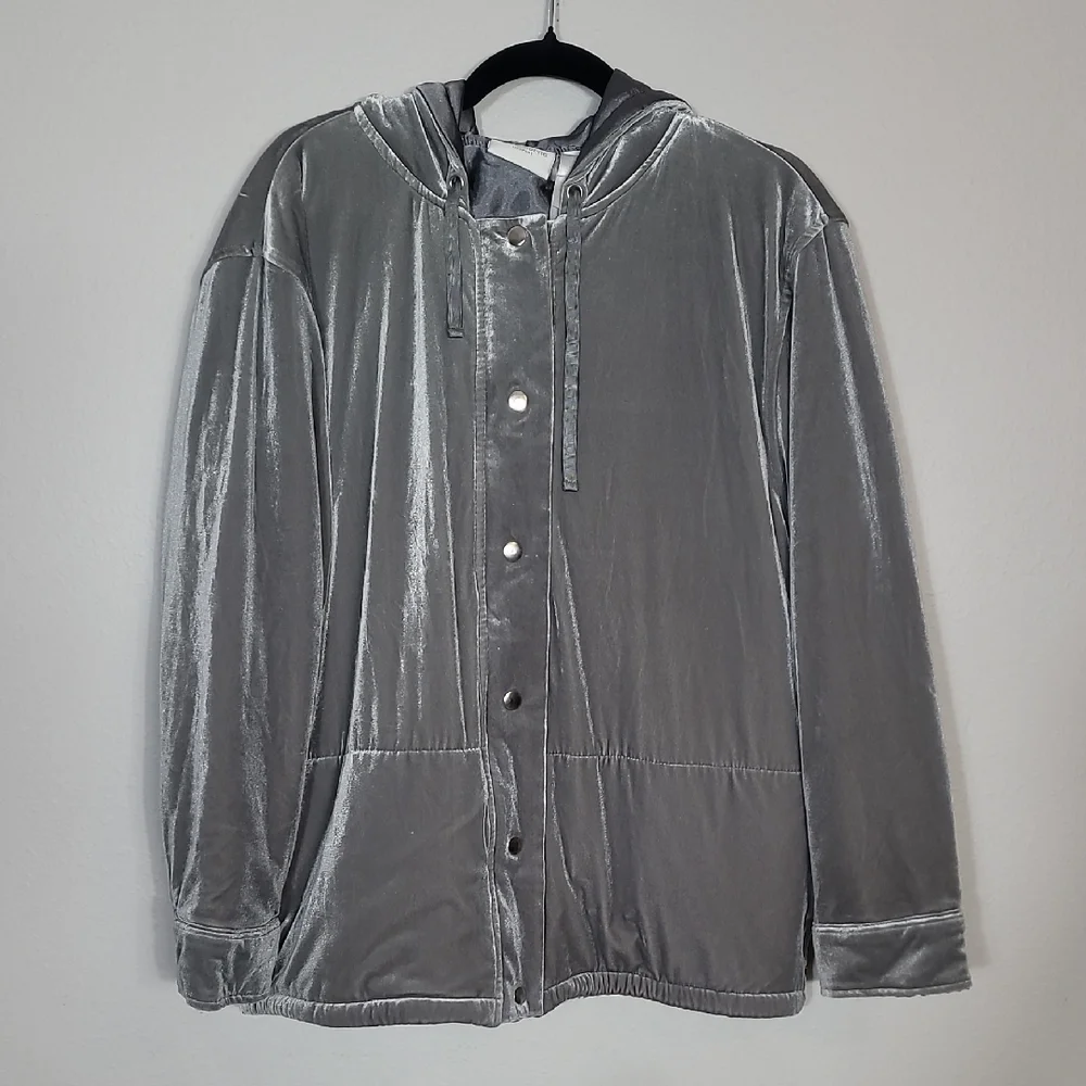 Vintage Liz Claiborne Women Velvet Coat Size L Snap Button Pockets Hood Gray